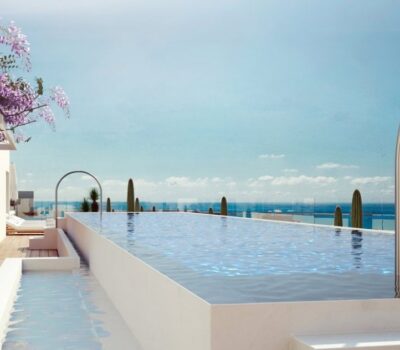 Апартаменти в Аликанте 128 кв.м з терасою біля моря