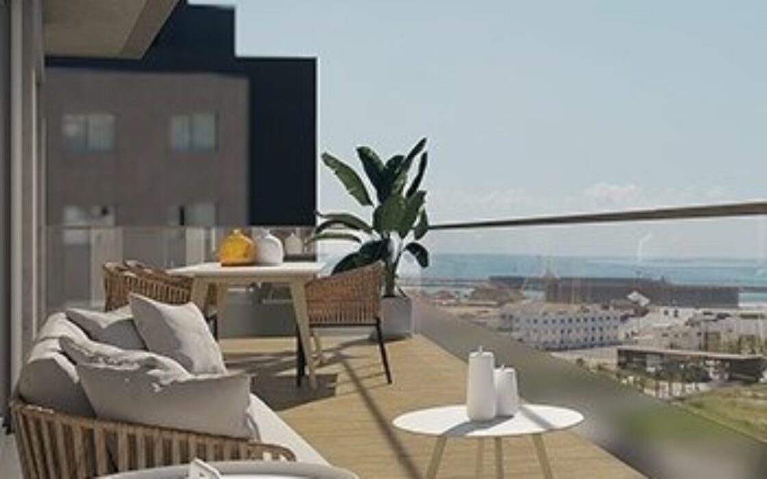 Апартаменты в Аликанте 128 кв.м с террасой у моря