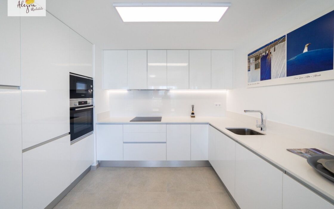 Новые апартаменты в Гран Алаканте у моря с видом на море