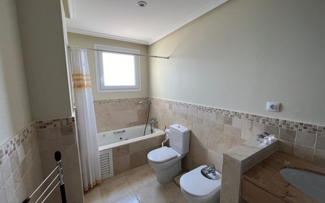 Ексклюзивна квартира 273 кв.м з видом на море в Альтеа