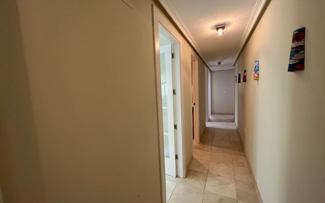 Ексклюзивна квартира 273 кв.м з видом на море в Альтеа