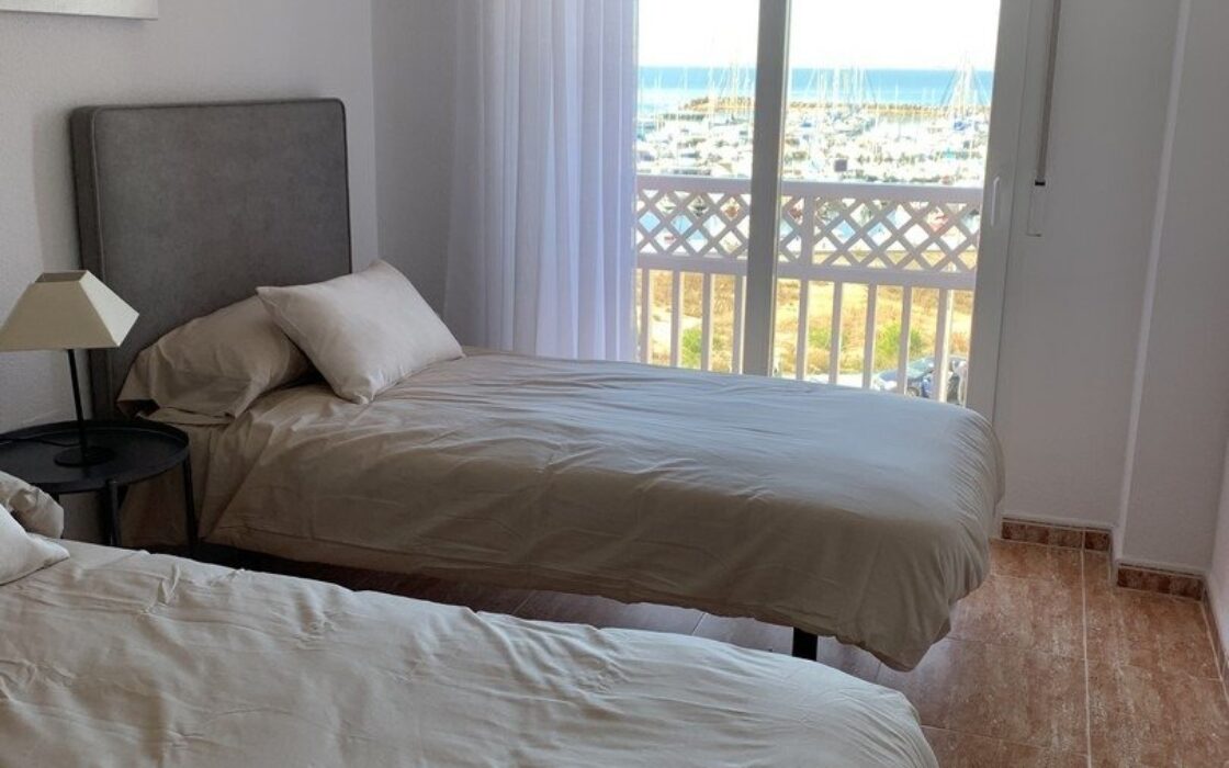 Квартири у моря з видом в Ла-Манзі, 90 кв.м, новобудова