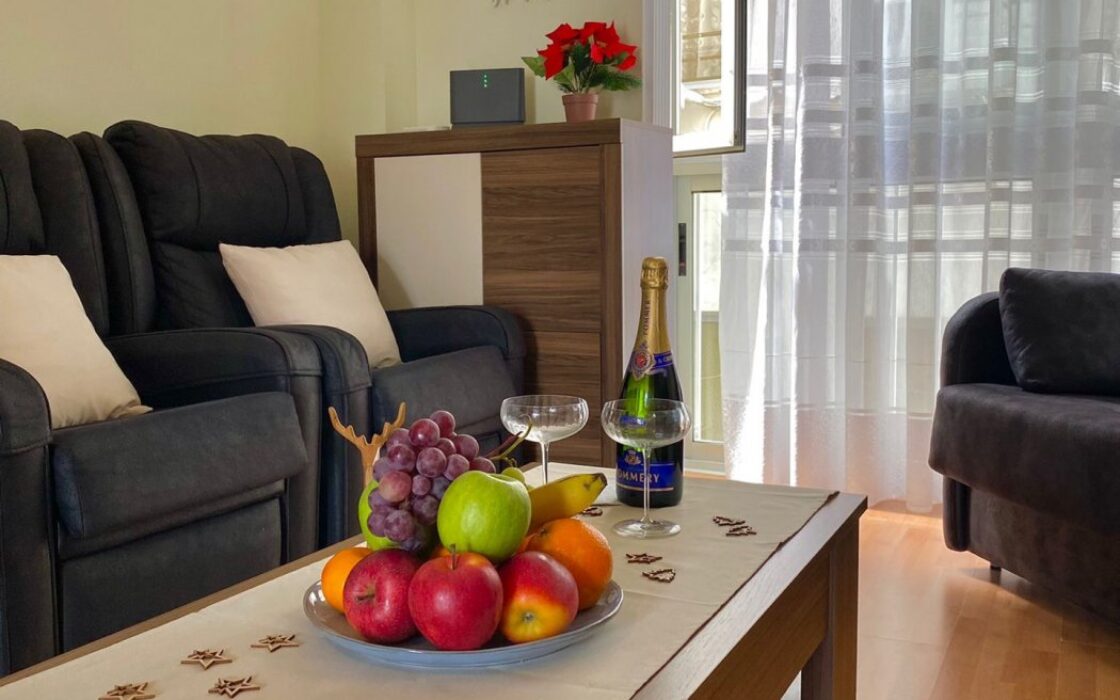 Двокімнатна квартира в Бенідормі 50 м від моря з ремонтом