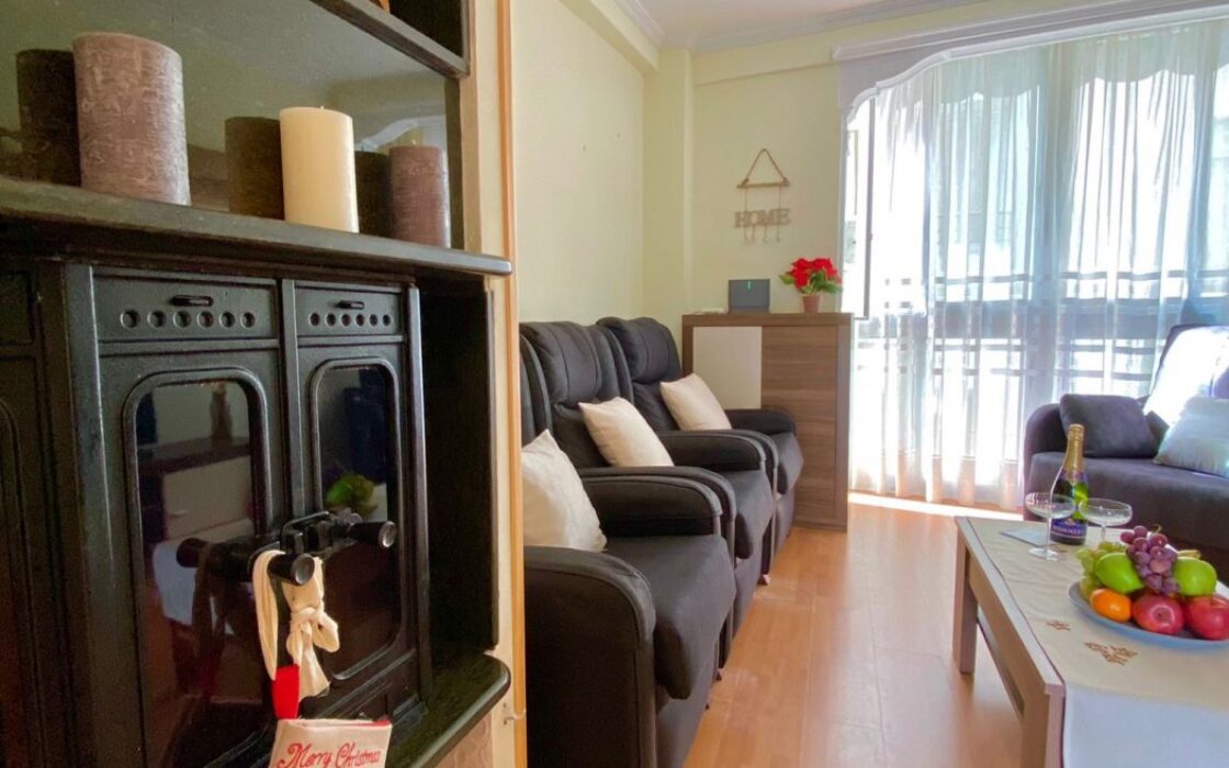 Двокімнатна квартира в Бенідормі 50 м від моря з ремонтом