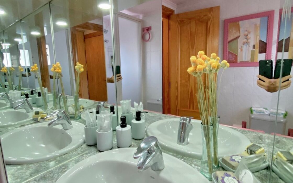 Двокімнатна квартира в Бенідормі 50 м від моря з ремонтом