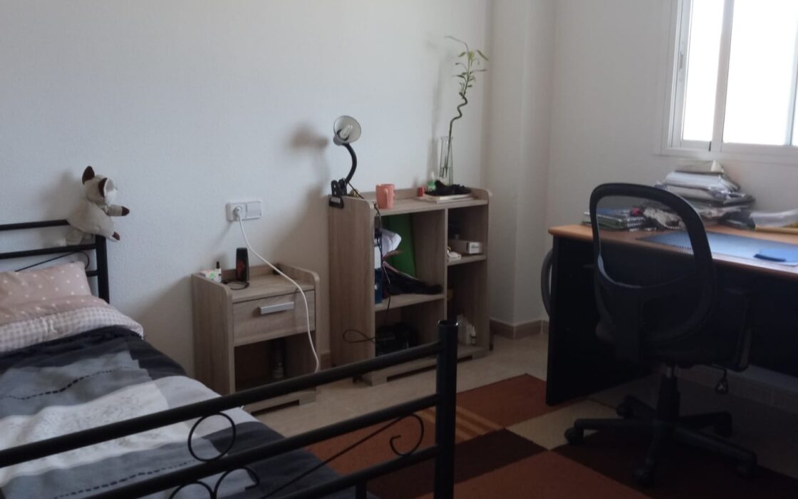 Апартаменты в Кальпе 120 кв.м с террасами и видом на море