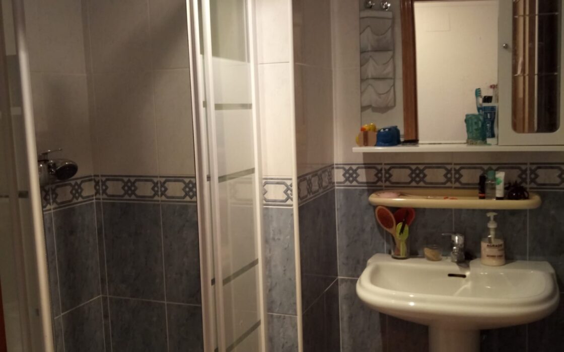 Апартаменты в Кальпе 120 кв.м с террасами и видом на море