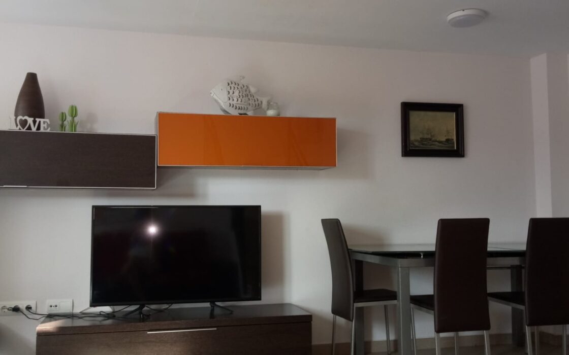 Апартаменты в Кальпе 120 кв.м с террасами и видом на море