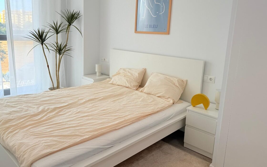 Современная квартира в Дении с террасой у моря 62 кв.м