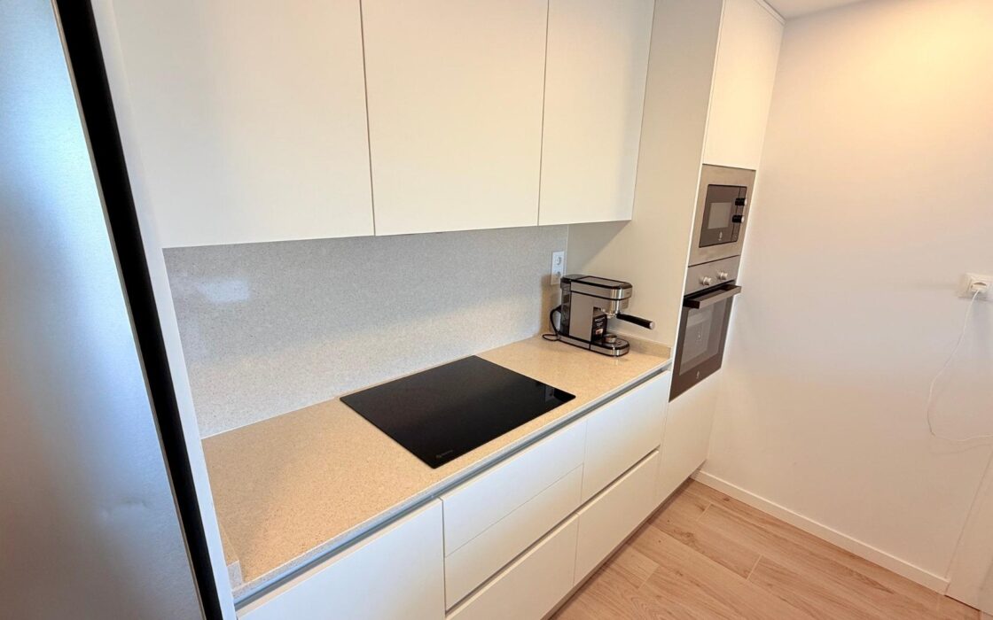 Современная квартира в Дении с террасой у моря 62 кв.м