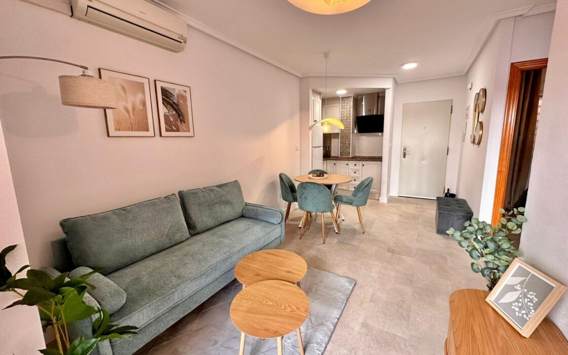 Апартаменты в Торревьехе у моря, 56 кв.м, 3 комнаты