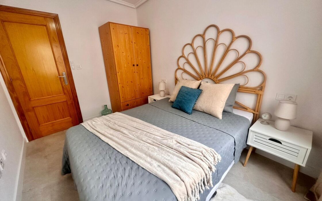 Апартаменты в Торревьехе у моря, 56 кв.м, 3 комнаты