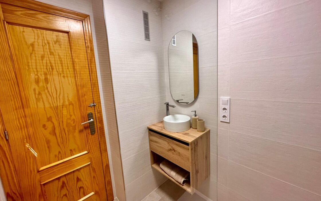 Апартаменты в Торревьехе у моря, 56 кв.м, 3 комнаты