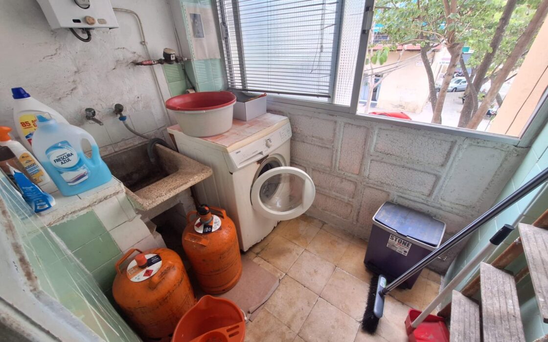 Апартаменты в Аликанте с террасой 81 кв.м 3 комнаты