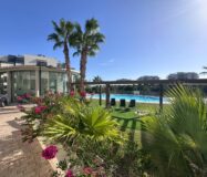 Купить 2-комнатные апартаменты в Ориуэла Коста с террасой