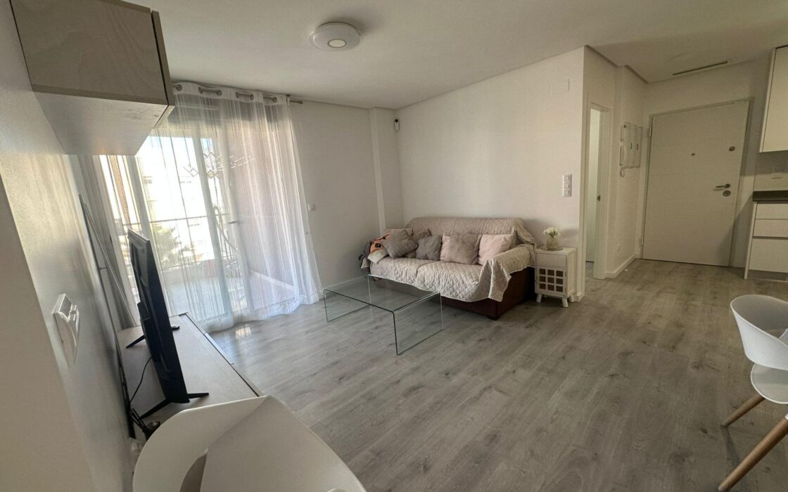 Купить 2-комнатные апартаменты в Ориуэла Коста с террасой