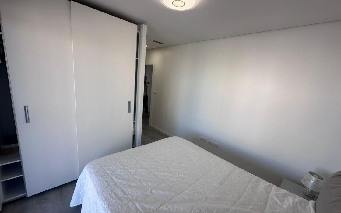 Купить 2-комнатные апартаменты в Ориуэла Коста с террасой