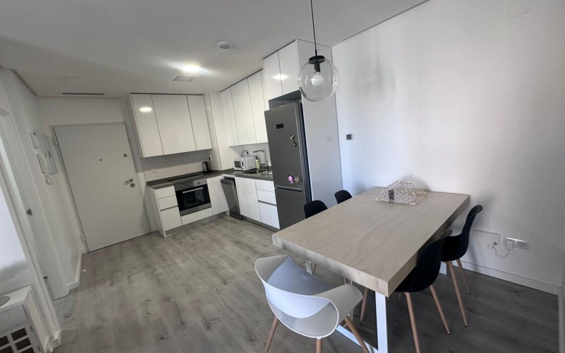 Купить 2-комнатные апартаменты в Ориуэла Коста с террасой