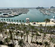 Апартаменты в Аликанте 200 кв.м с видом на море и террасой