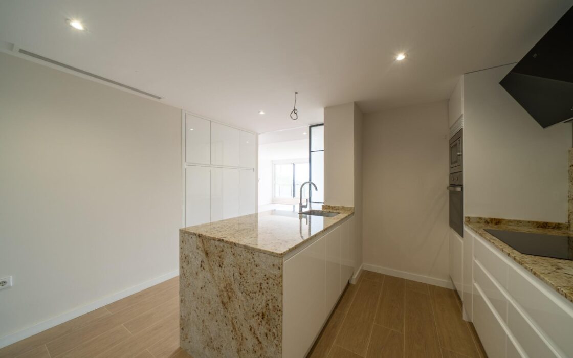 Апартаменты в Аликанте 200 кв.м с видом на море и террасой