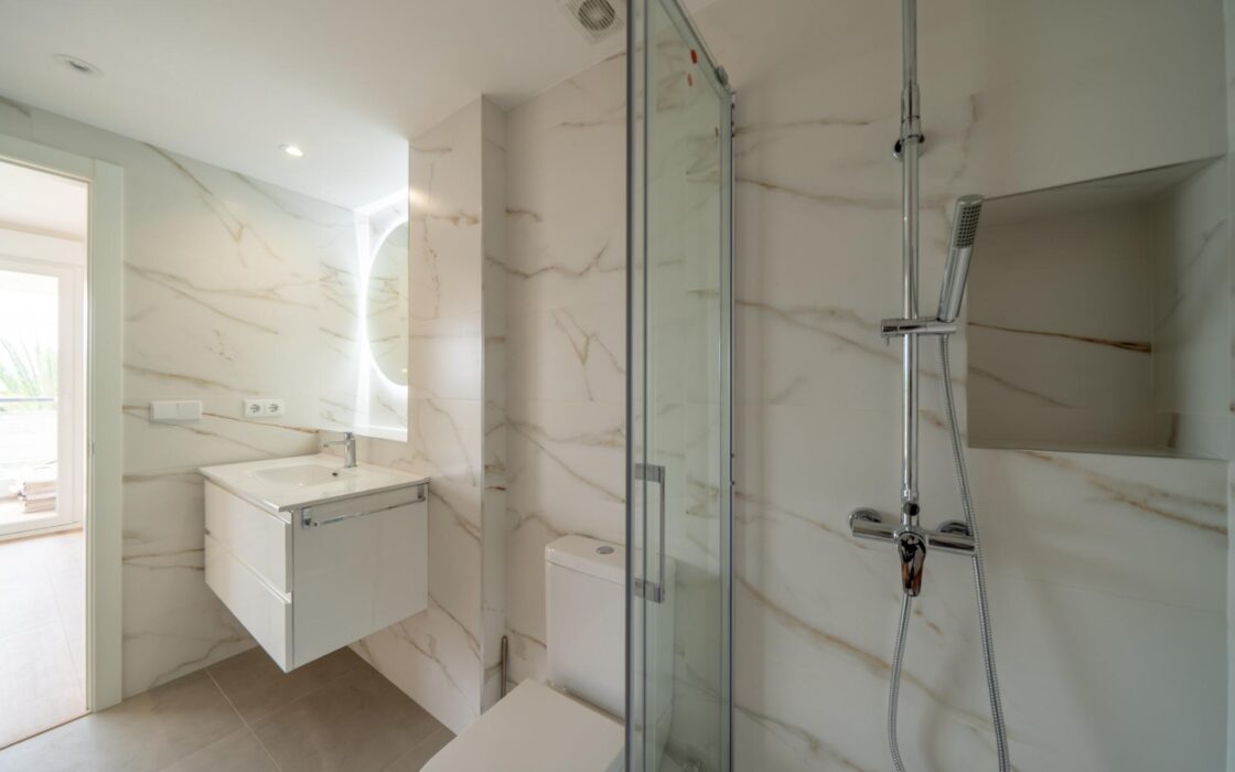 Апартаменты в Аликанте 200 кв.м с видом на море и террасой