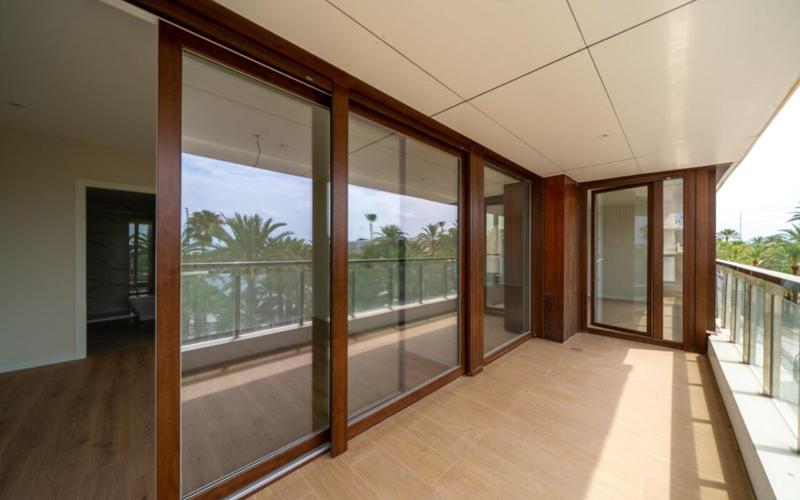 Апартаменты в Аликанте 200 кв.м с видом на море и террасой