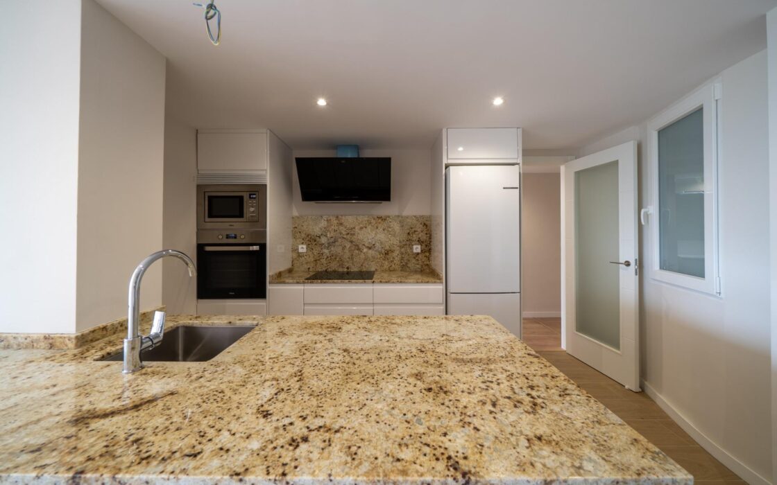 Апартаменты в Аликанте 200 кв.м с видом на море и террасой