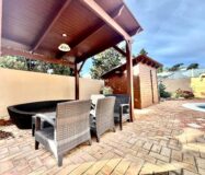 Вилла в Торревьехе 291 кв.м у моря з 4 спальнями