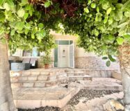 Вилла в Торревьехе 291 кв.м у моря з 4 спальнями