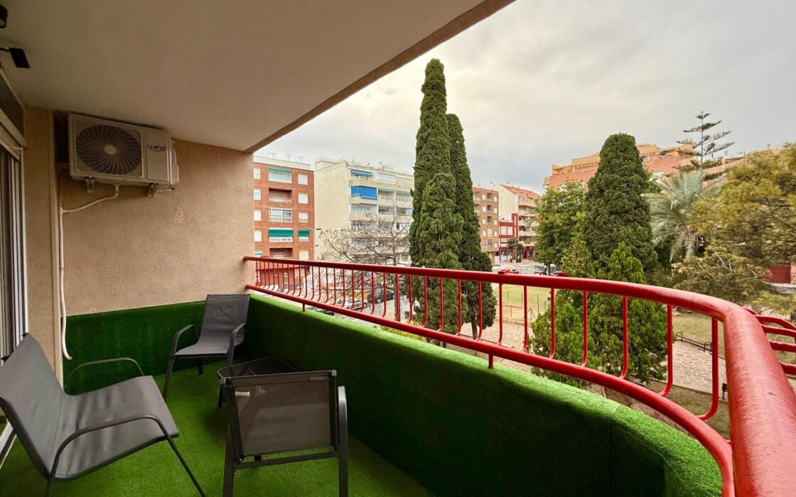 Апартаменты 83 кв.м в Торревьехе у моря на 2 этаже