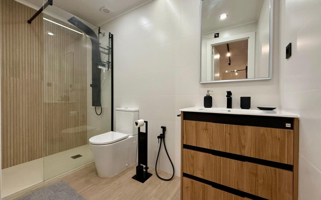 Апартаменты 83 кв.м в Торревьехе у моря на 2 этаже