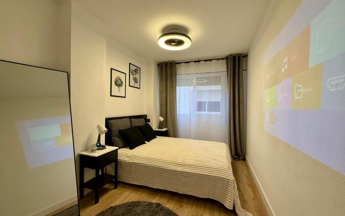 Апартаменты 83 кв.м в Торревьехе у моря на 2 этаже