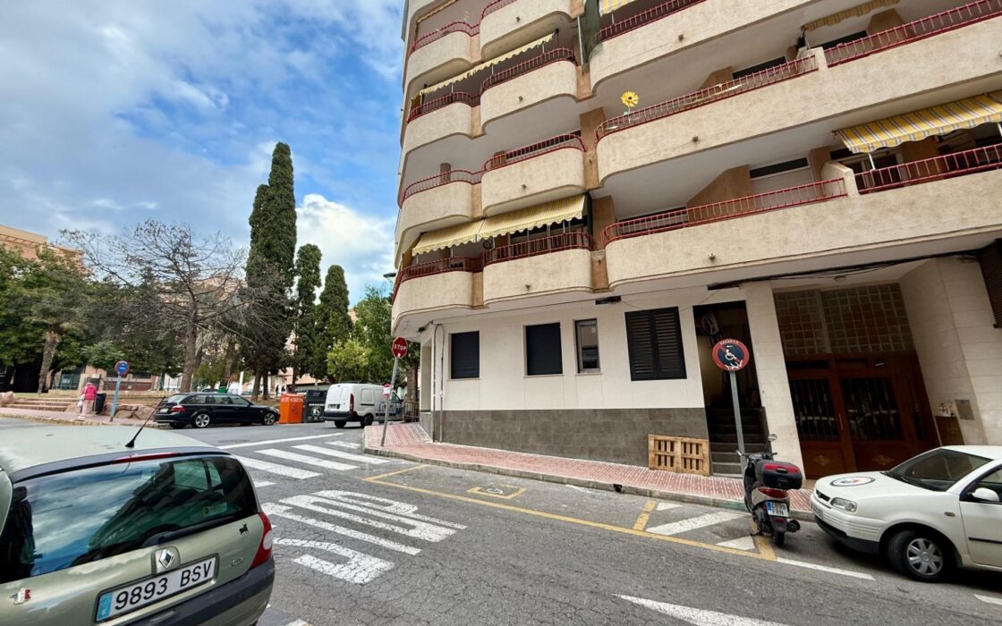 Апартаменты 83 кв.м в Торревьехе у моря на 2 этаже