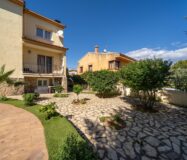 Частный дом 200 кв.м с бассейном в Сан-Мартин-де-Вальдеглесиас