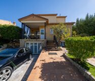 Частный дом 200 кв.м с бассейном в Сан-Мартин-де-Вальдеглесиас