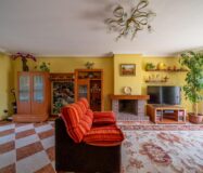 Частный дом 200 кв.м с бассейном в Сан-Мартин-де-Вальдеглесиас