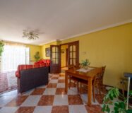 Частный дом 200 кв.м с бассейном в Сан-Мартин-де-Вальдеглесиас