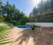 Частный дом 200 кв.м с бассейном в Сан-Мартин-де-Вальдеглесиас