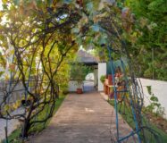 Частный дом 200 кв.м с бассейном в Сан-Мартин-де-Вальдеглесиас