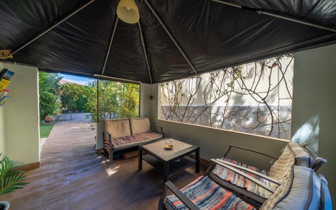 Частный дом 200 кв.м с бассейном в Сан-Мартин-де-Вальдеглесиас