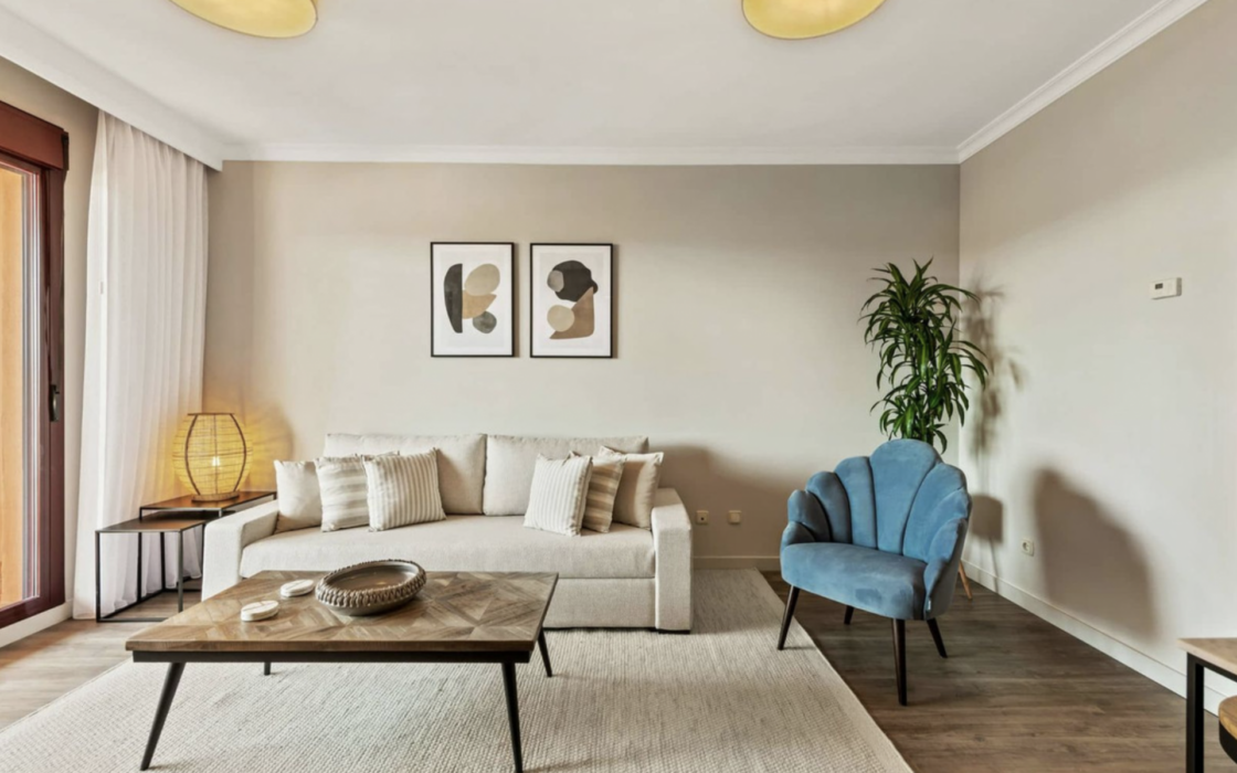 Квартира в Марбелье 79 кв.м с террасой у моря