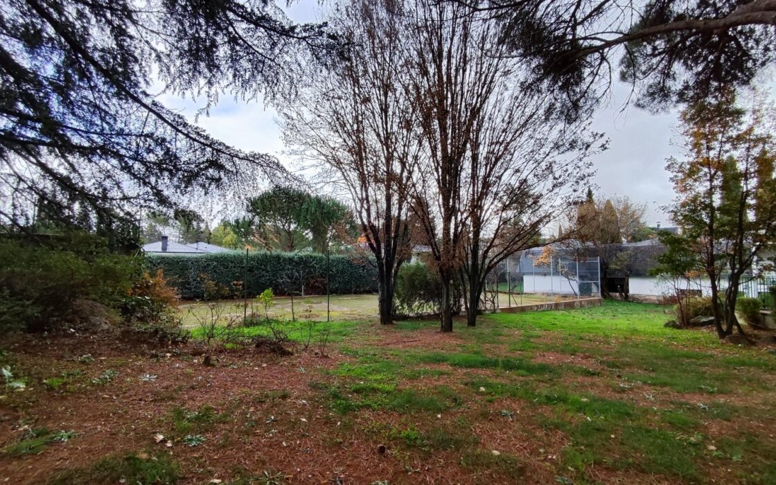 Дом в Сото-дель-Реаль 7 комнат с бассейном и террасой