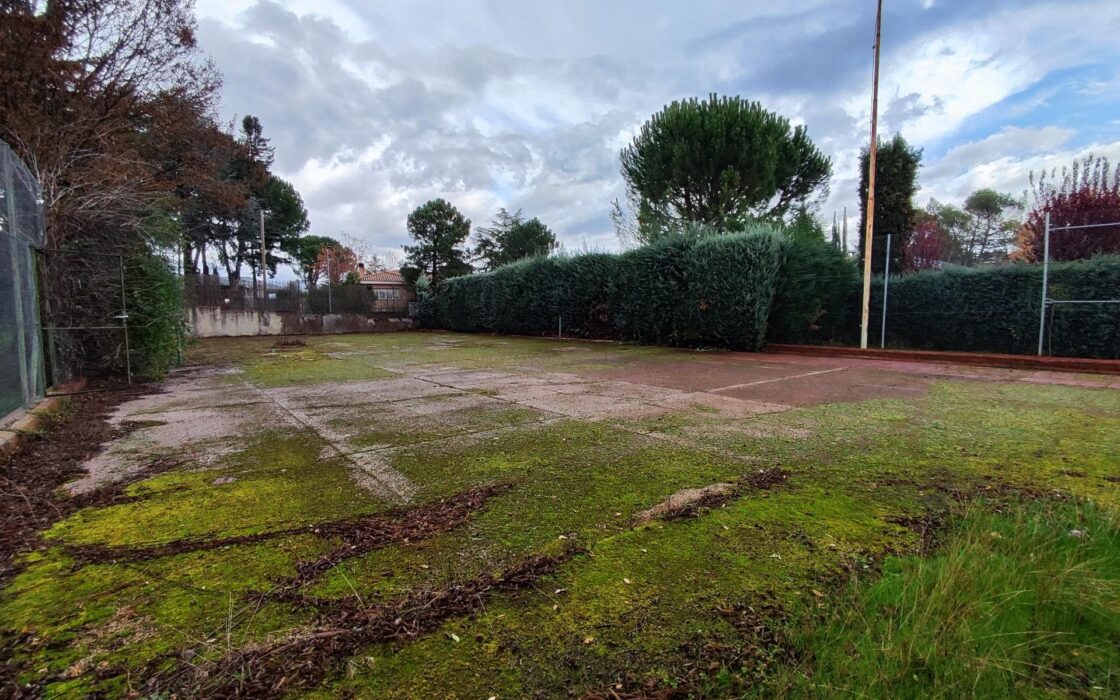 Дом в Сото-дель-Реаль 7 комнат с бассейном и террасой