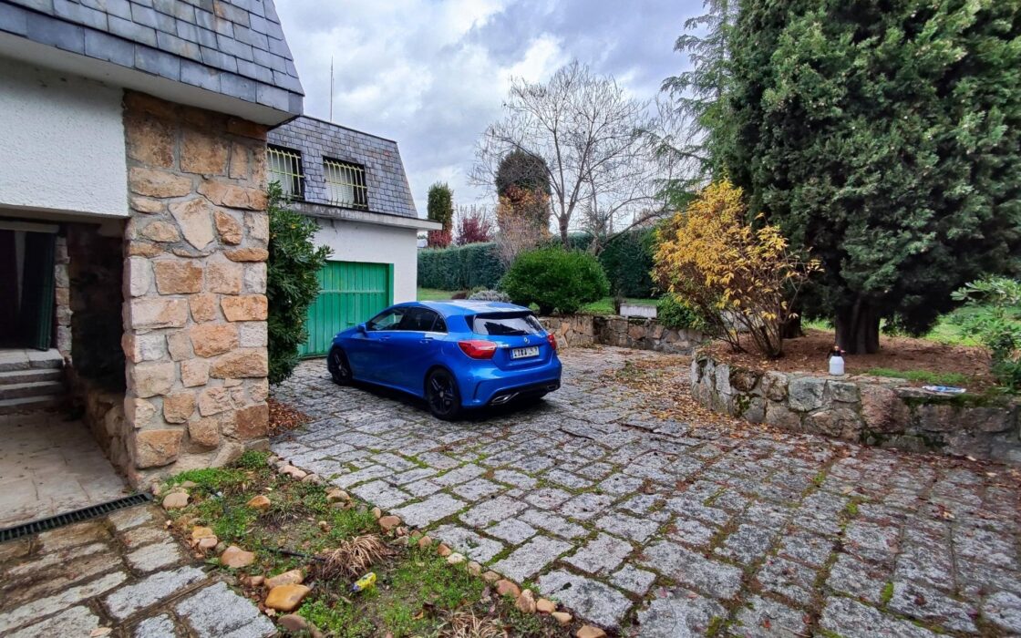 Дом в Сото-дель-Реаль 7 комнат с бассейном и террасой