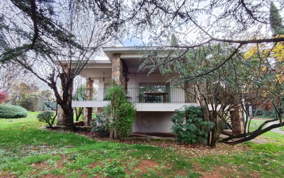 Дом в Сото-дель-Реаль 7 комнат с бассейном и террасой