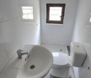 Апартаменты в Овьедо 50 кв.м с 2 спальнями и без ремонта