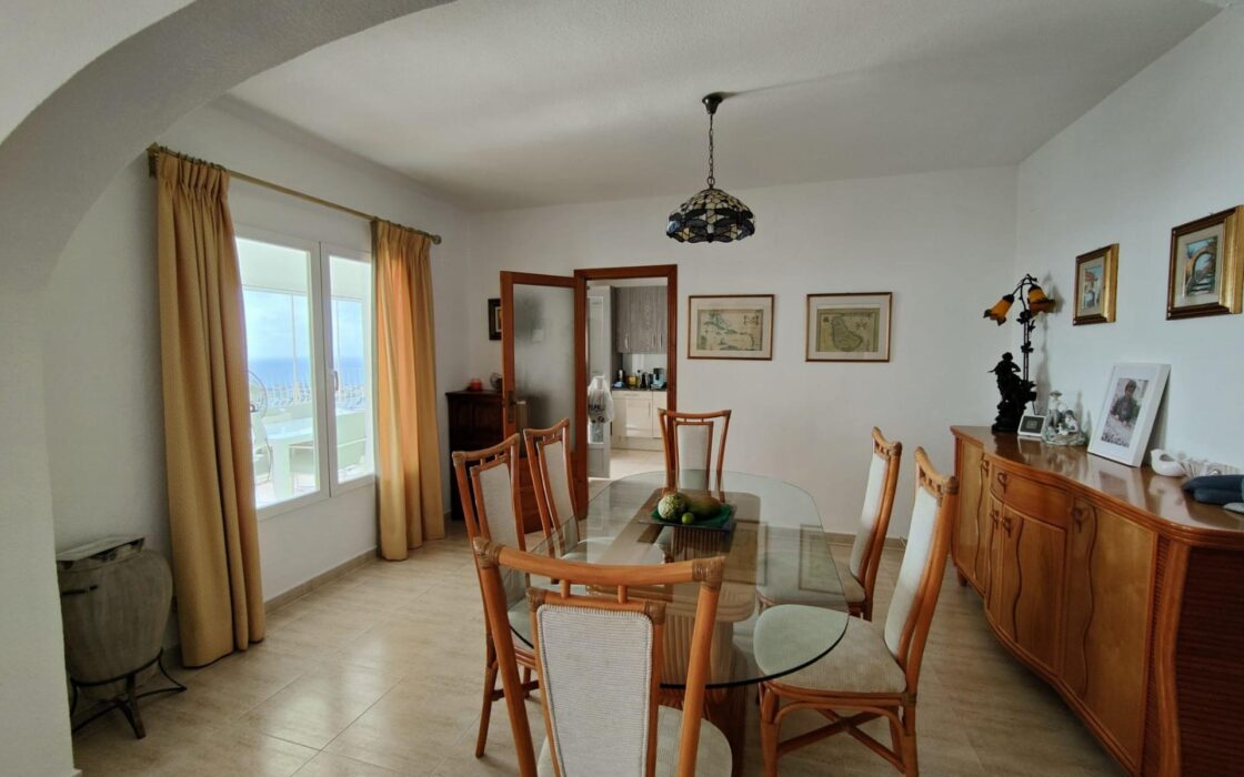 Вілла в Бенітачель з панорамним морським видом 209 кв.м