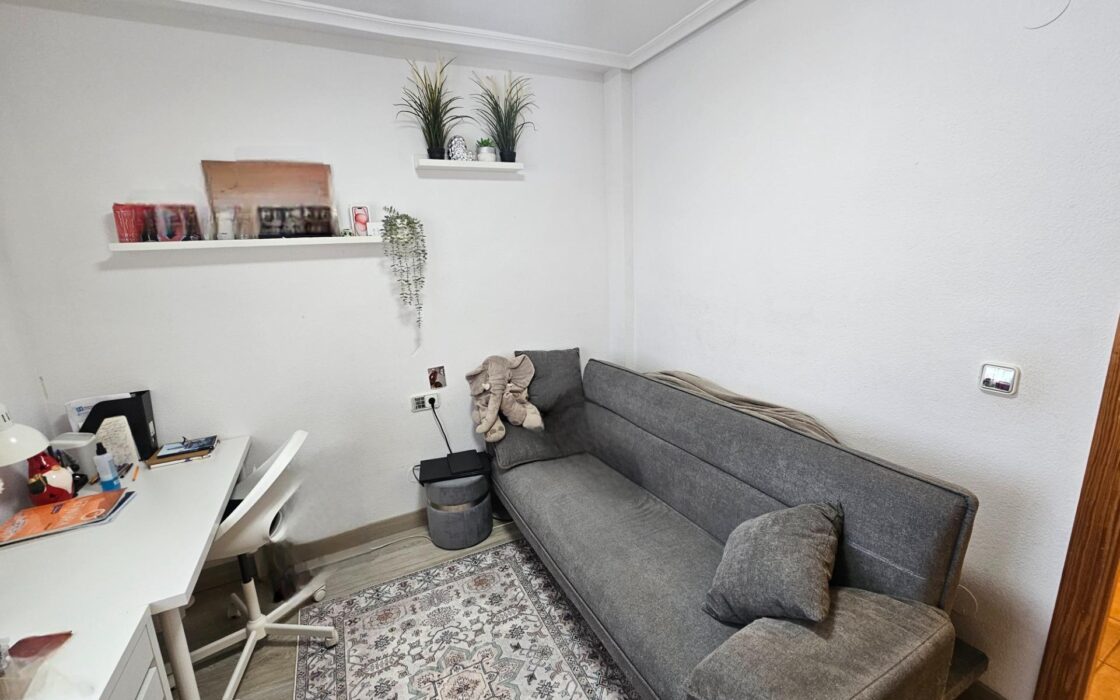 Современная квартира с террасой в Торревьехе 61 кв.м