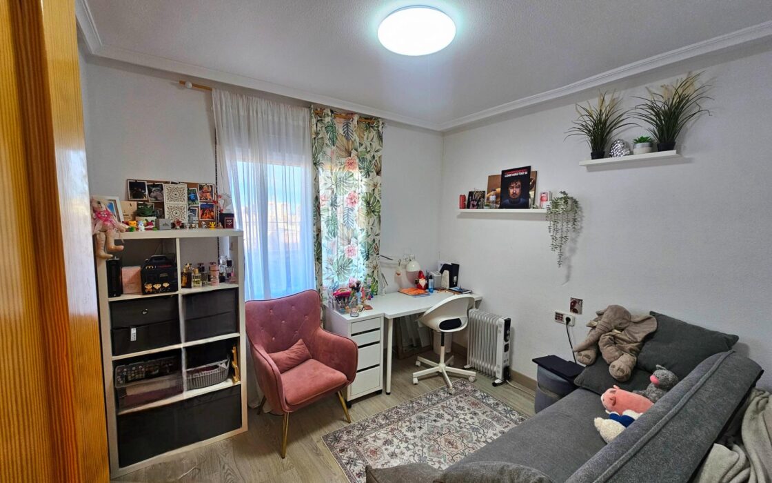 Современная квартира с террасой в Торревьехе 61 кв.м