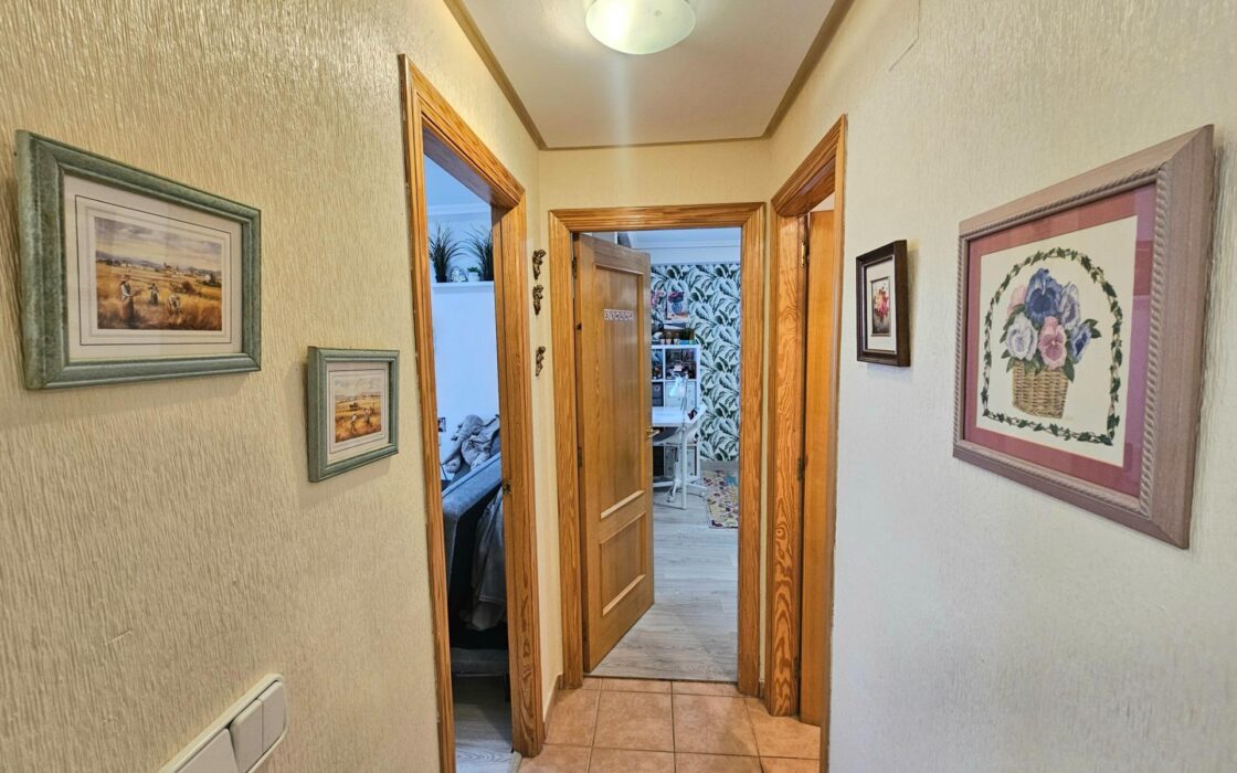 Современная квартира с террасой в Торревьехе 61 кв.м